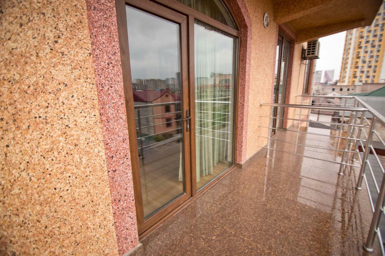 Hotel Vizit Batumi Exteriér fotografie